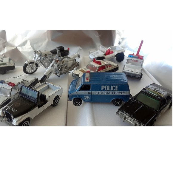 Antique Mini Police Car collection - 13 pcs - Picture 2 of 8